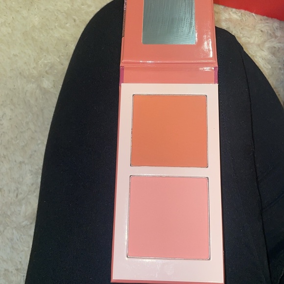 Juvias place blush - Picture 3 of 4